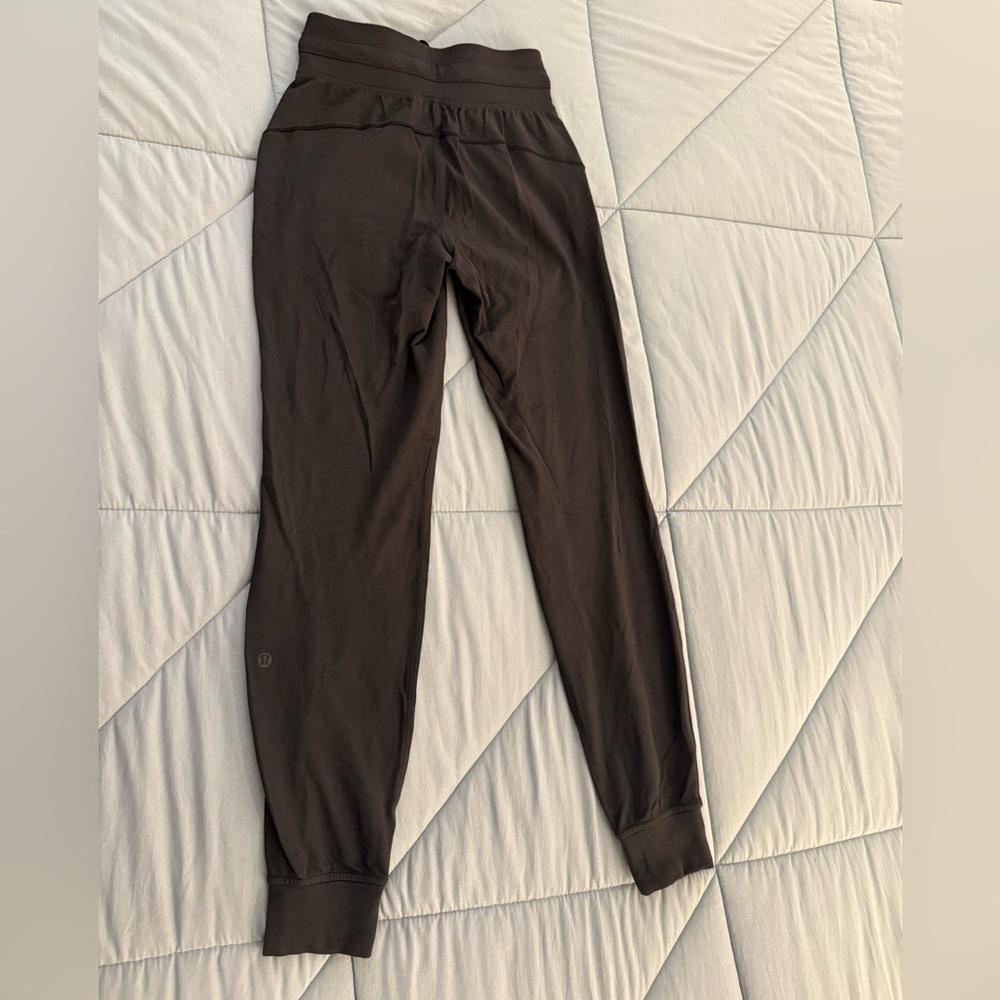 Lululemon black joggers